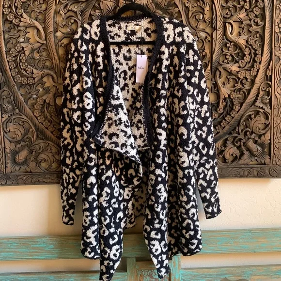 NWT Ugg Phoebe Wrap Cardigan Sweater Cozy Plush Fleece Animal Leopard Cat Soft - Picture 2 of 9